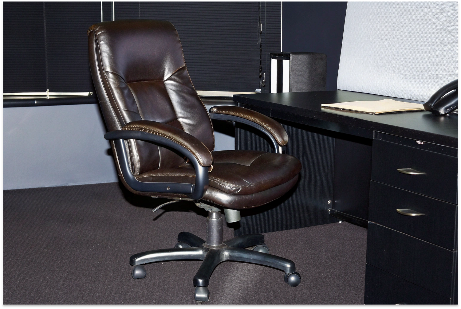 Executive Office Chair Guide: Comfort, Style, and Professional Presence
